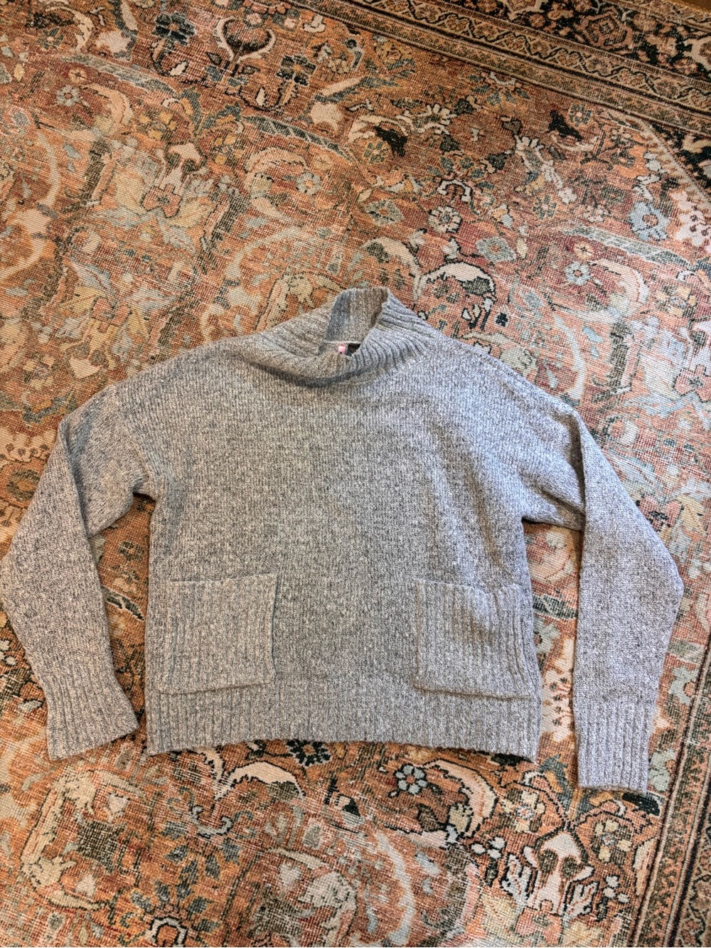 Love By Design Gray Heathered Turtleneck Sweater with Front Pockets
